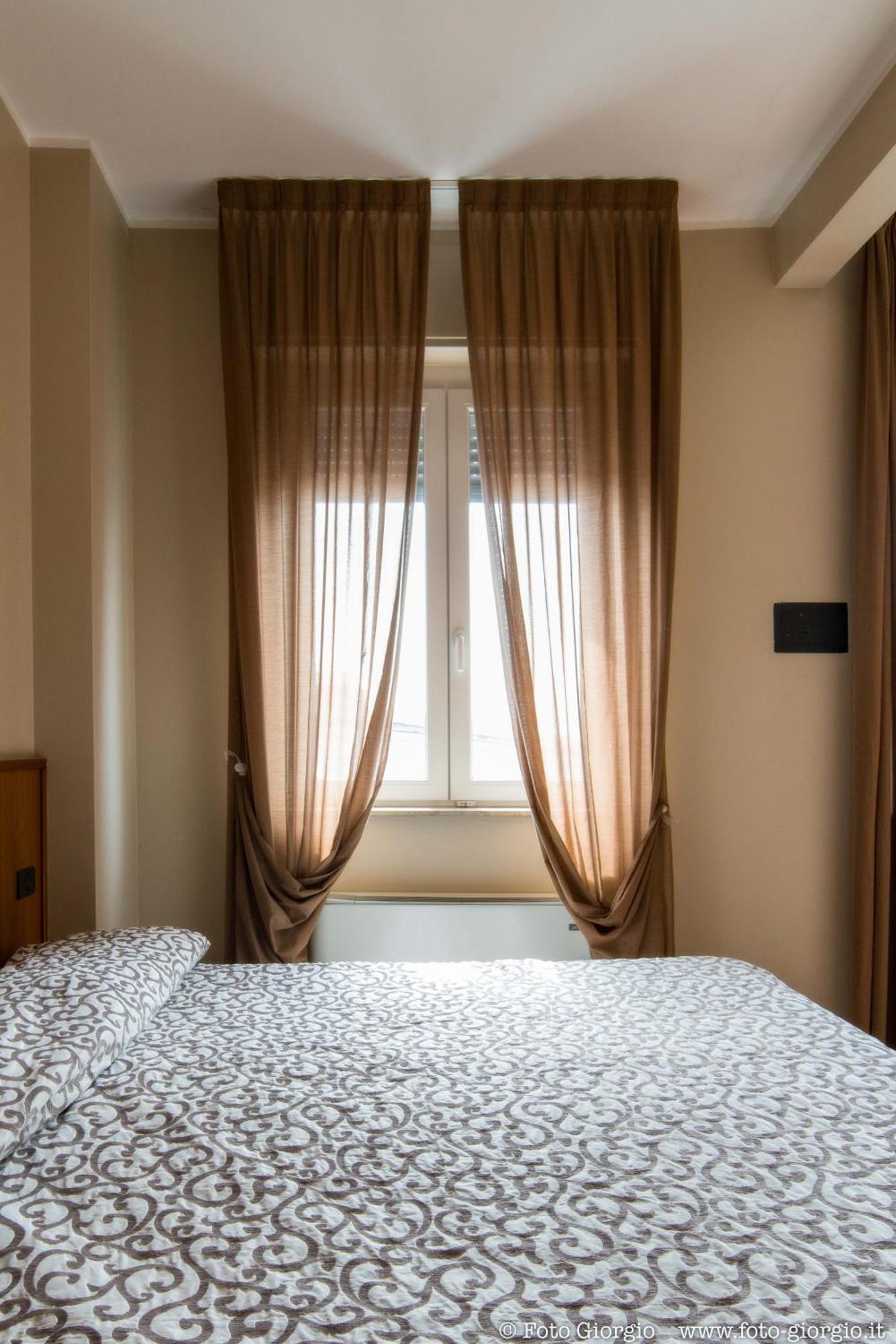 Hotel Daina Dalmine Eksteriør bilde